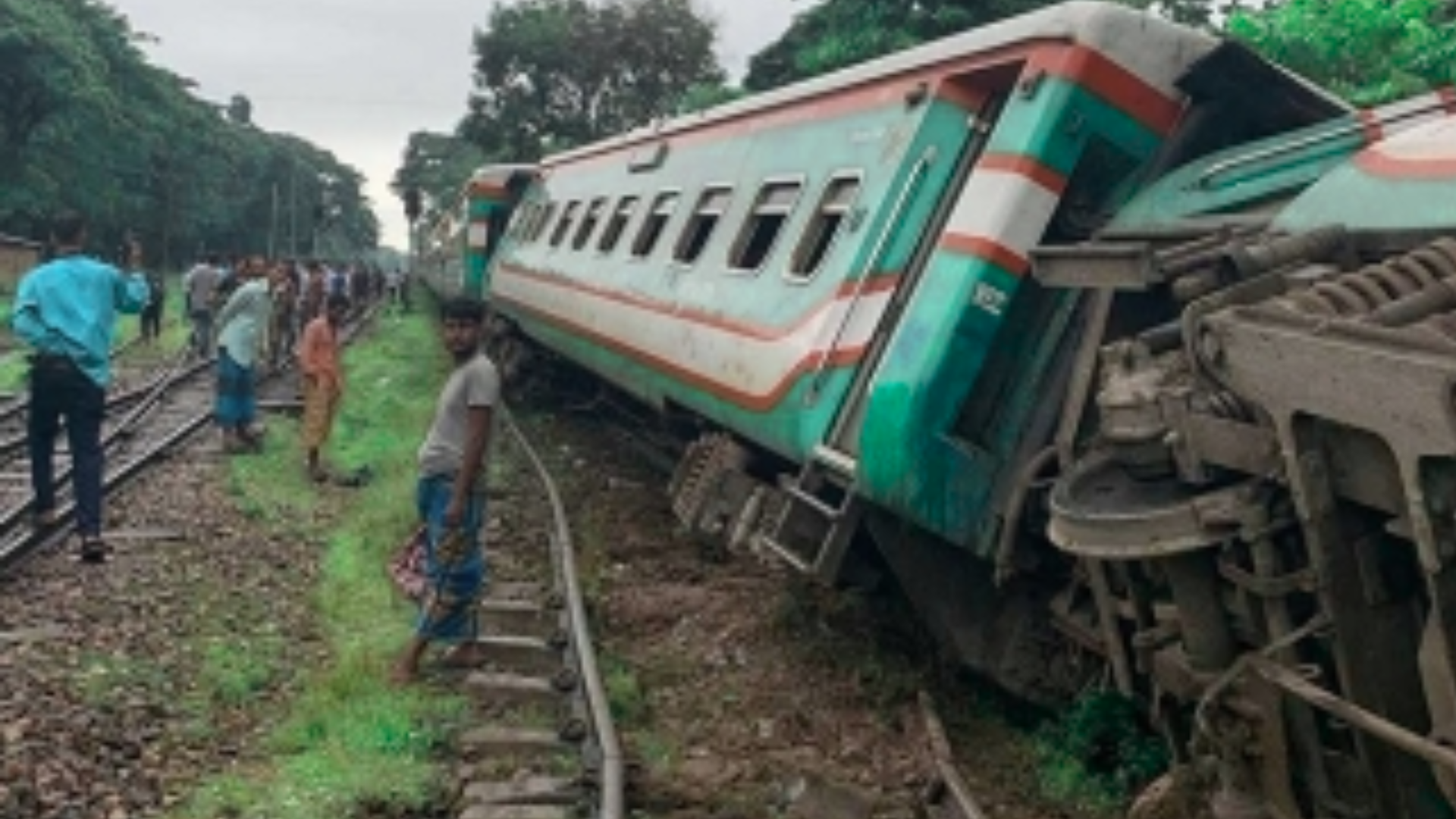 উদয়ন এক্সপ্রেস ট্রেন